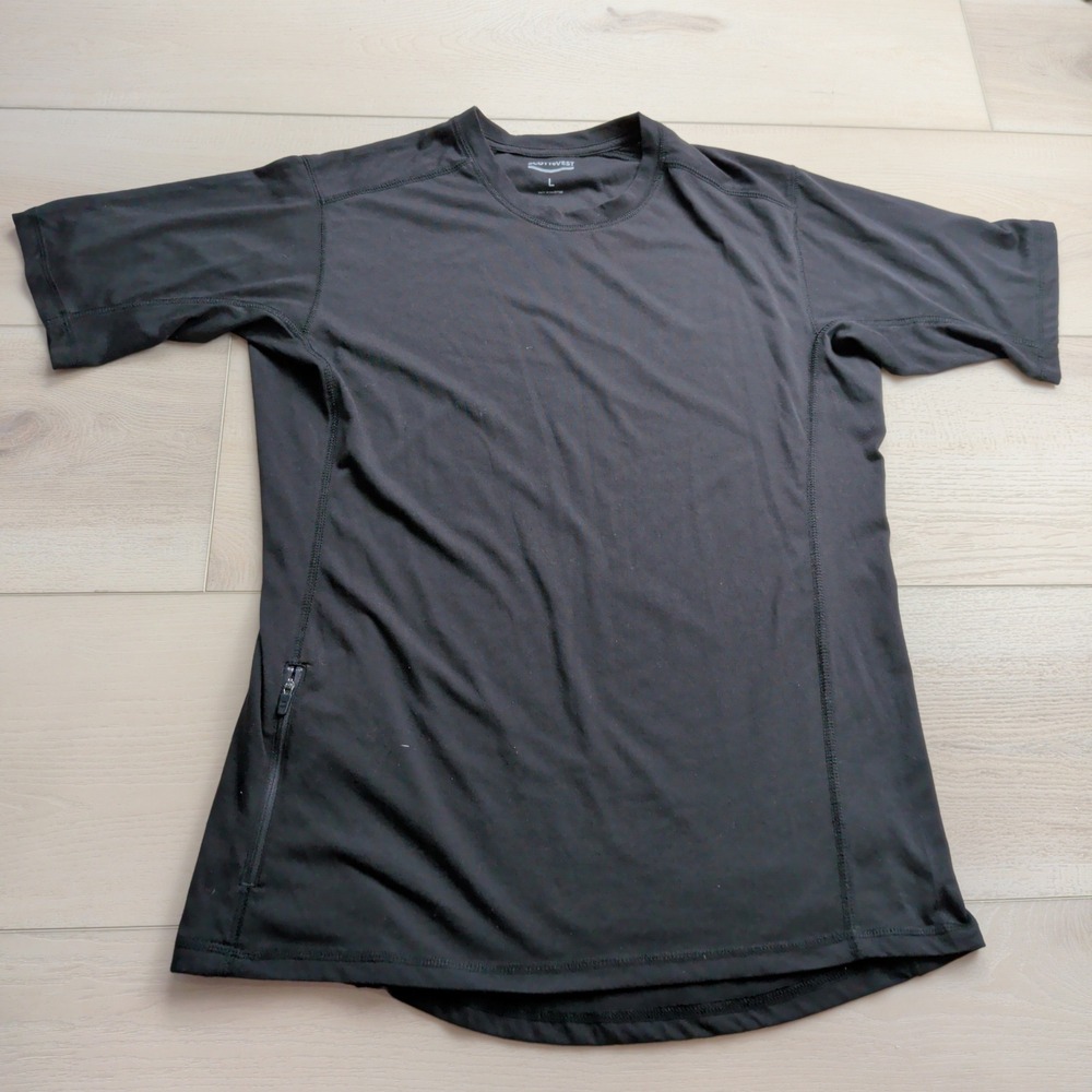 SCOTTeVEST T-Shirt Mens L Performance Black Short Sleeve Zip Pocket SV-ATM